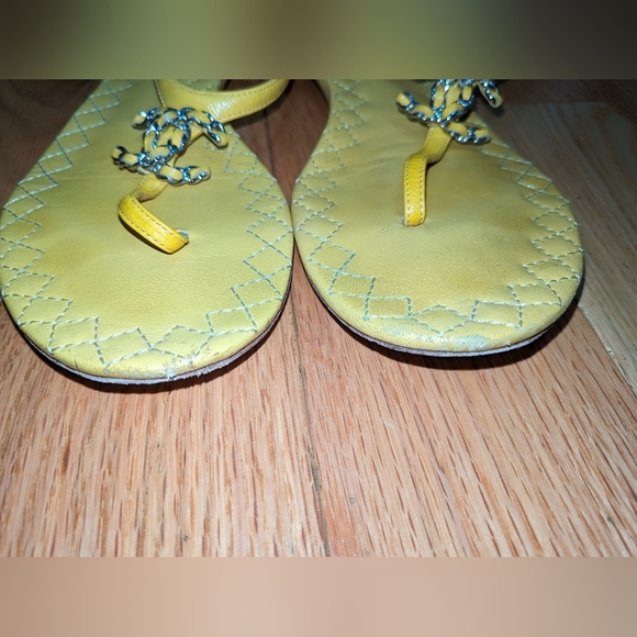 CHANEL CHAIN CC THONG SANDALS SIZE 7 - Picture 4 of 8